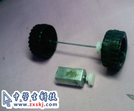 科技小制作-手工制作遙控汽車模型
