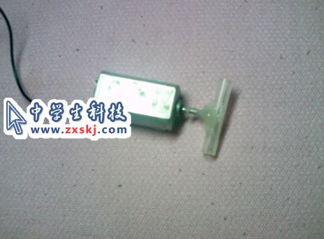 科技小制作-手工制作遙控汽車模型