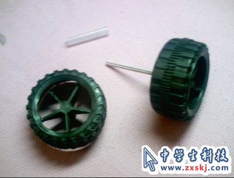 科技小制作-手工制作遙控汽車模型