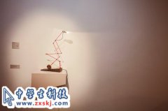機(jī)械美學(xué)臺燈