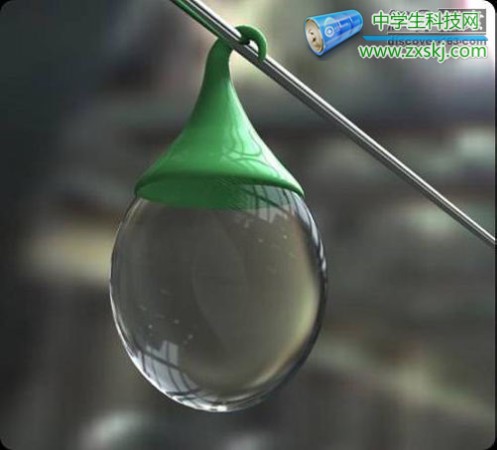 　　你一定會(huì)很好奇，這樣一個(gè)大水滴是怎么驅(qū)走蒼蠅的呢？ 